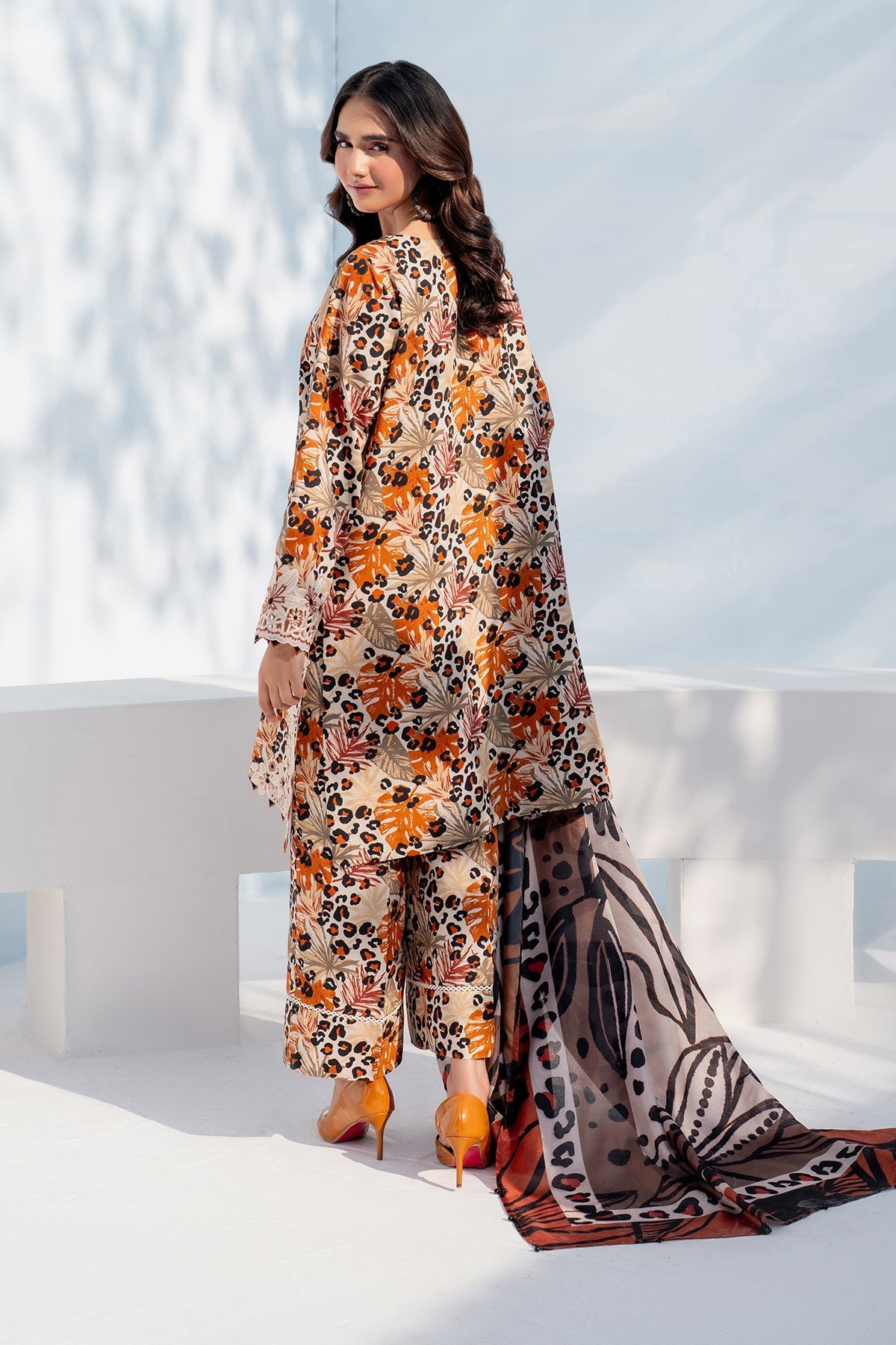 BAROQUE 3PC KARANDI PRINTED SHIRT WITH KARANDI PRINTED DUAPTTA AND TROUSER - 1702