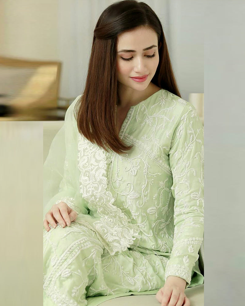 BAREEZE Lawn 3PC Embroidered-136