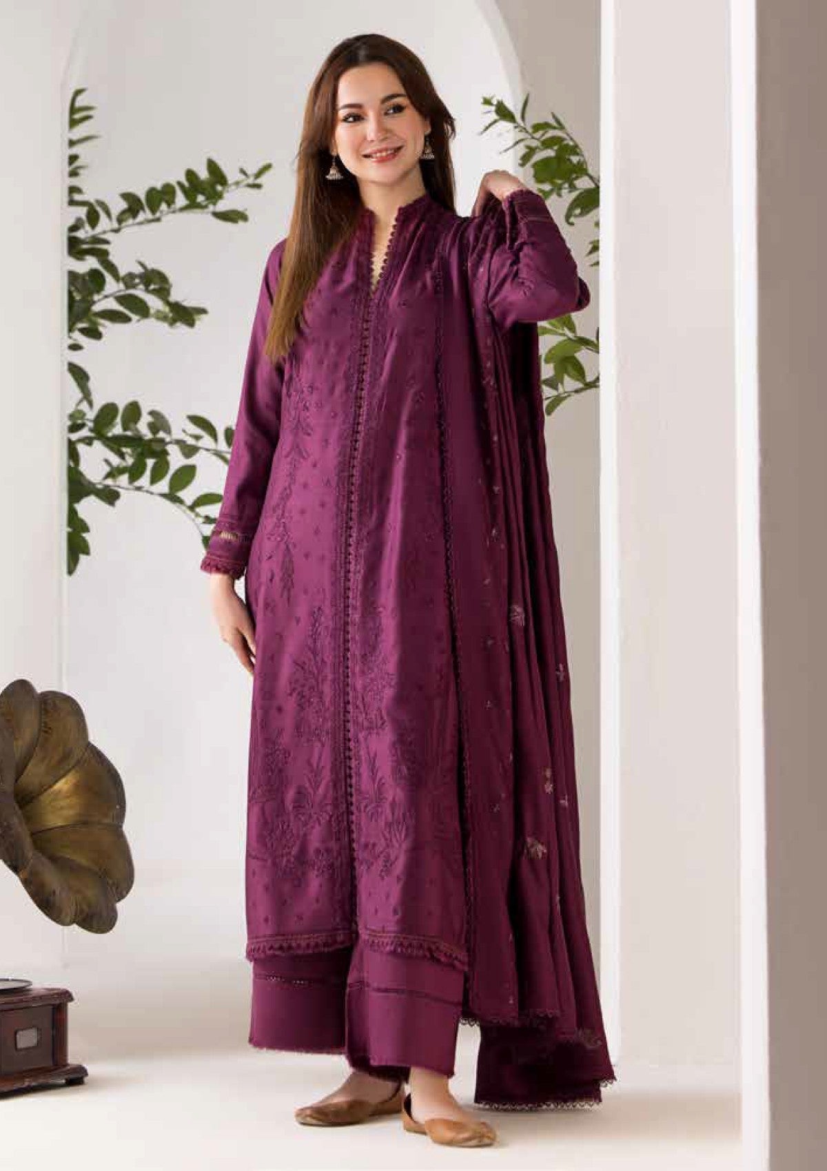 SOBIA NAZIR - 3PC DHANAK EMBROIDERED SHIRT WITH DHANAK EMBROIDERED SHAWL AND TROUSER-144