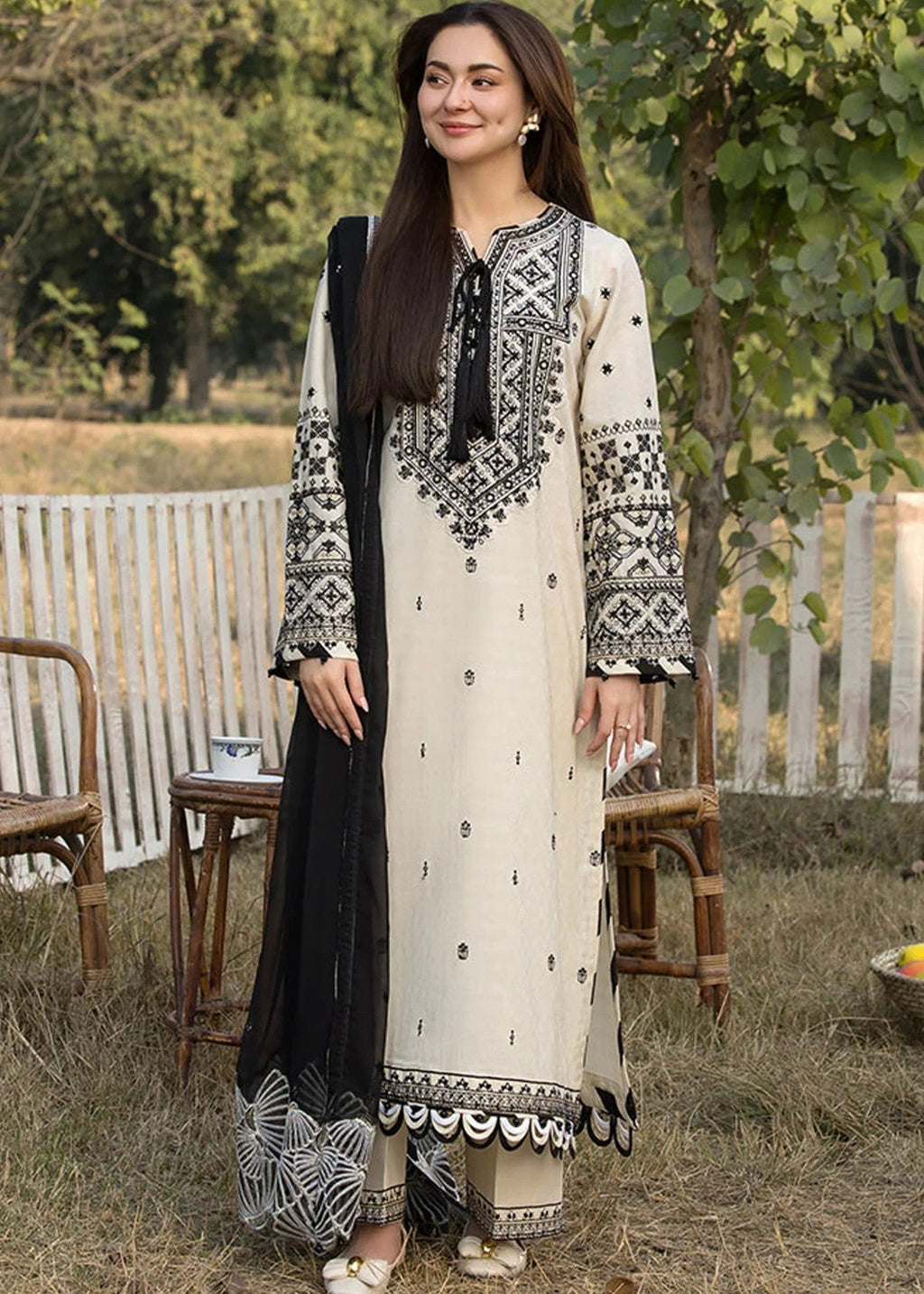 3PC Lawn Embroidered Shirt With Organza Embroidered Dupatta- 5166